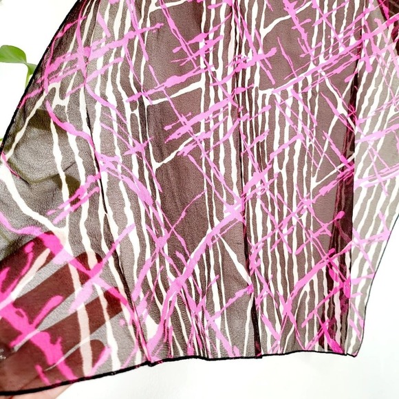 Sheer Chiffon Scarf Womerns Pink Abstract Striped Hankerchief Bandana NEW 22x22 - Picture 4 of 5